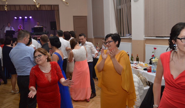 9. fotografia fotogalérie III. Obecný ples