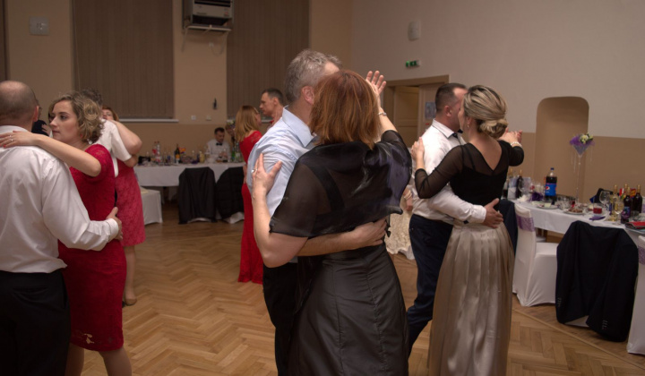 1. fotografia fotogalérie II. Obecný ples