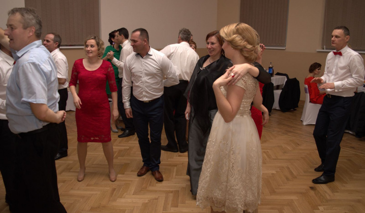 5. fotografia fotogalérie II. Obecný ples