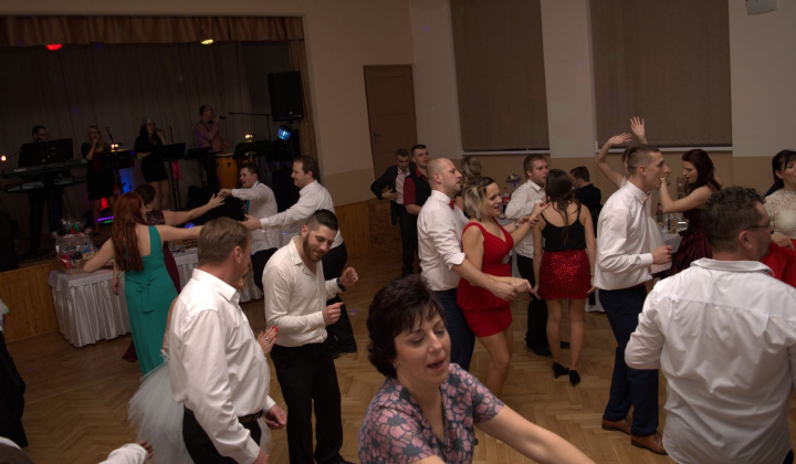 7. fotografia fotogalérie II. Obecný ples