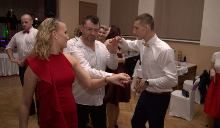 12. fotografia fotogalérie II. Obecný ples