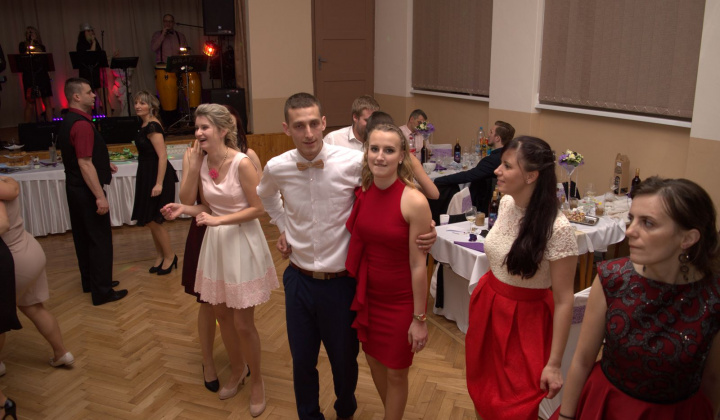 15. fotografia fotogalérie II. Obecný ples