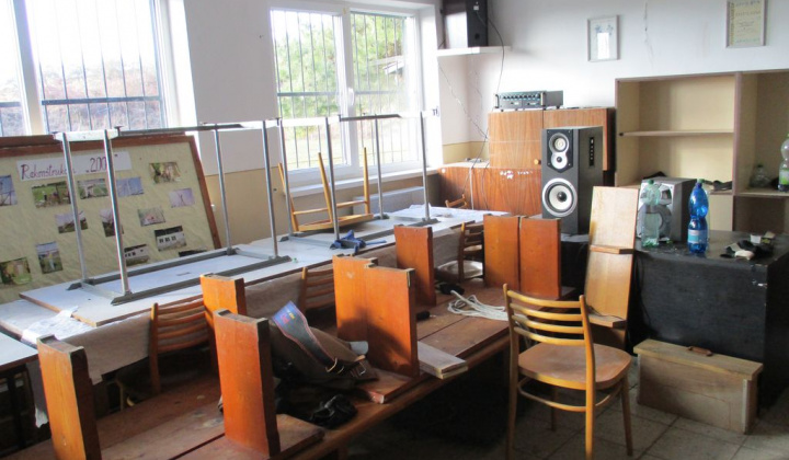 2. fotografia fotogalérie Projekty / Dokončenie rekonštrukcie športových kabín a budovanie vonkajšieho areálu ihriska. - foto